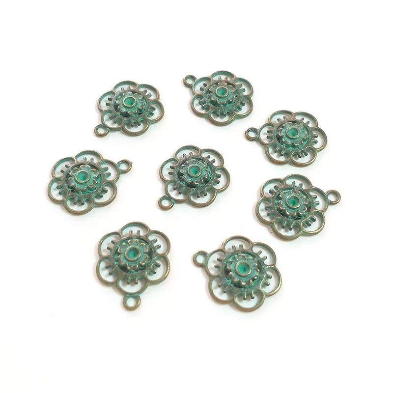 30pcs/bag 17MM Round Retro Patina Plated Zinc Alloy Green Flowers Charms Pendants For DIY Jewelry Accessories