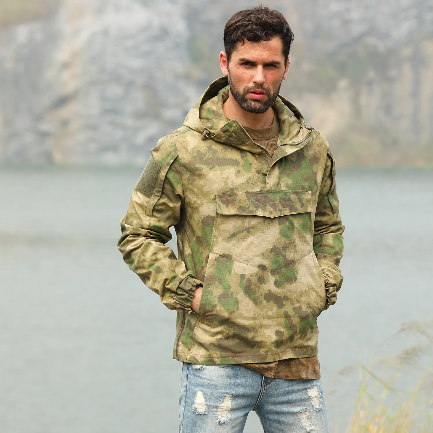 Mens Camo Pullover Coat With Reflective Stripe Outdoor Climbing Hunting Training Quick Dry Breathable  Jacket