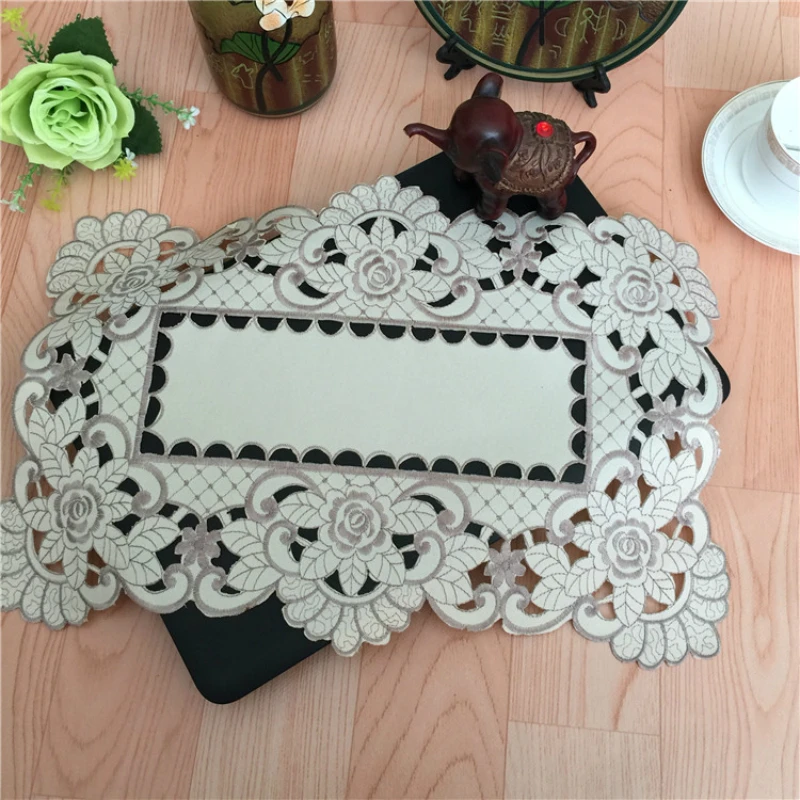 Elegant European Style Countryside Style Embroidery Hollowing Out Mat Coaster Vase Pad Desk Lamp Pad Dustproof Cloth Tablecloth