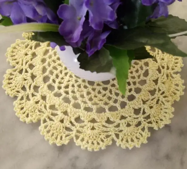 20CM Round Vintage Dining Doily Handmade Crochet Table Placemats Mantel Individual Mat Home Kitchen Food Insulation Pads Decor