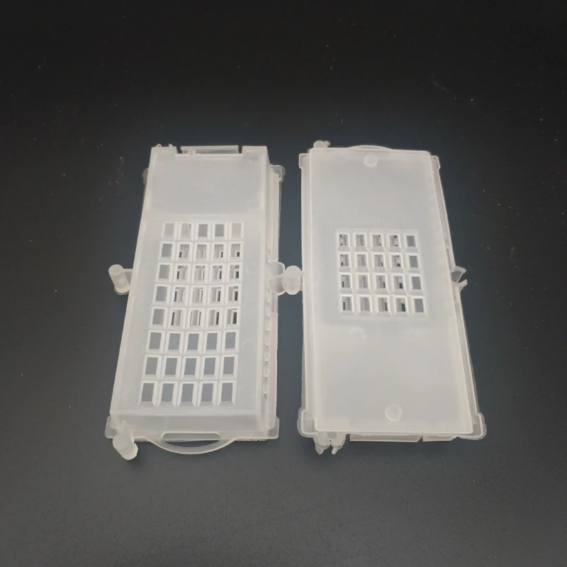 10 Plastic King Cages Are Used To Maintain The Quality Assurance Cage of Queen Bee Cage