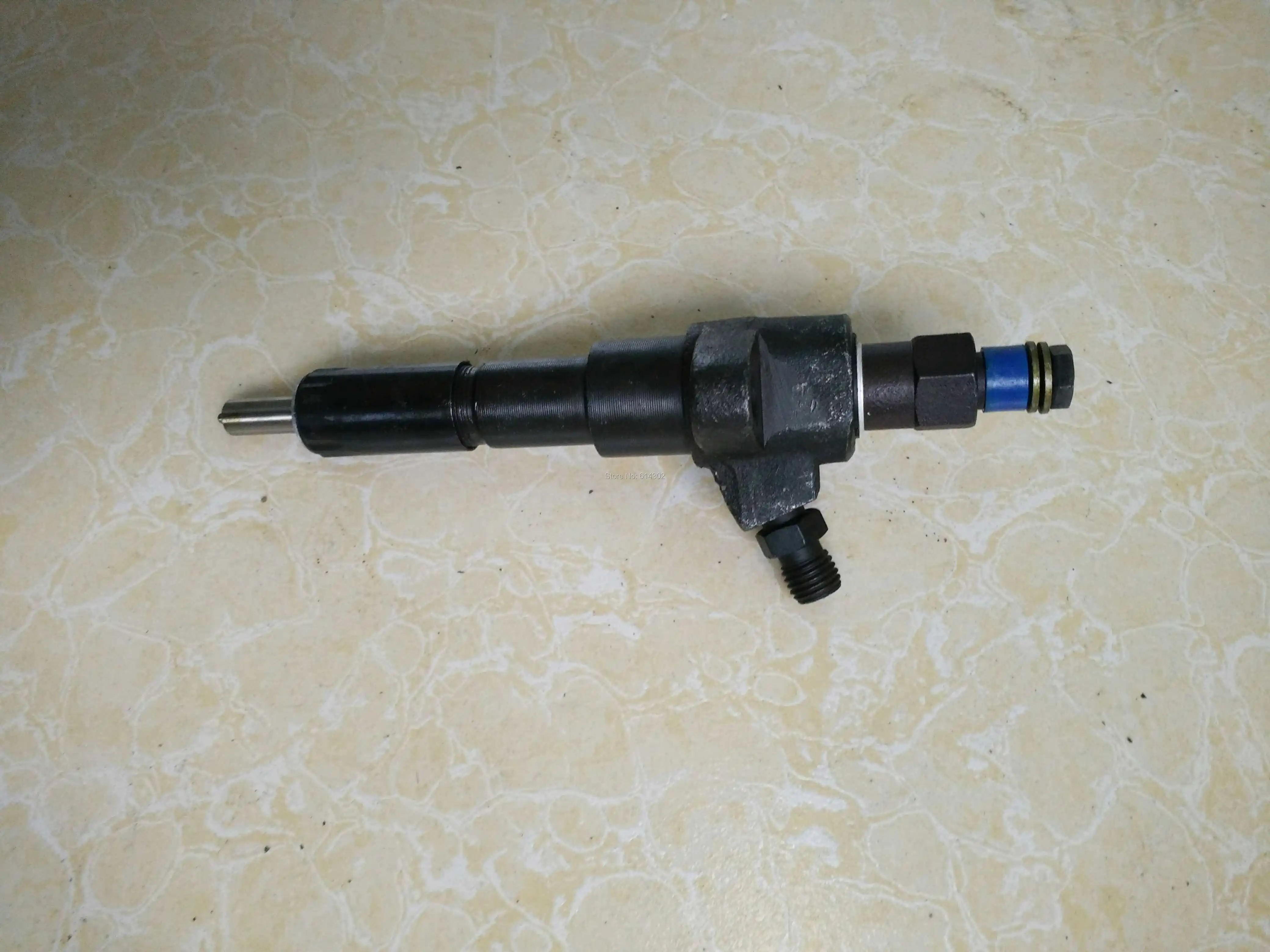 Original fuel injector for weifang huafeng huadong ZH4105D ZH4105ZD ZH4105C/ZC diesel engine parts from OEM