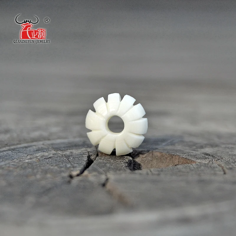 20PCS Natural Beef Bone Spacer Beads For Jewelry Making Flower Beads DIY Tibetan Bracelet And Necklace Accessories Hole 2 mm