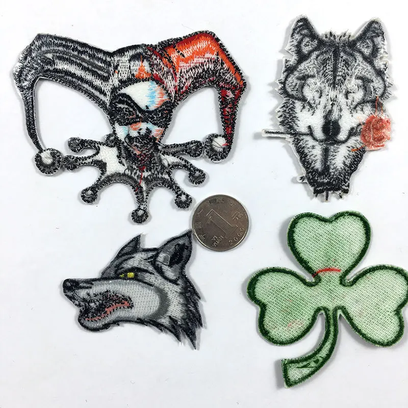 Fine Black Wolf Embroidered Animal Appliques Iron On Kings Poker Lucky Clover Patches for Clothes Bags Shoes Coats Badges Decor