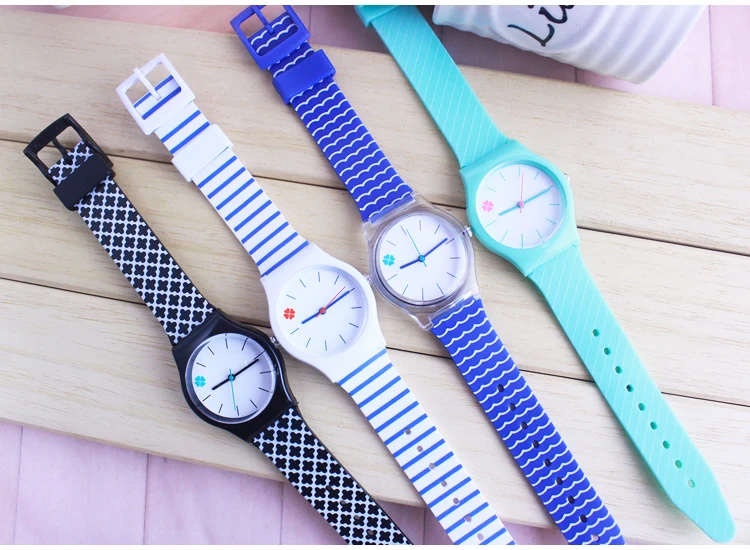 Reloj Femenin Dames Horloge Waterdicht Quartz Horloge Klavertje Vier Wijzerplaat Stuedent Kinderen Jelly Horloge Vrouwen Siliconen Horloge