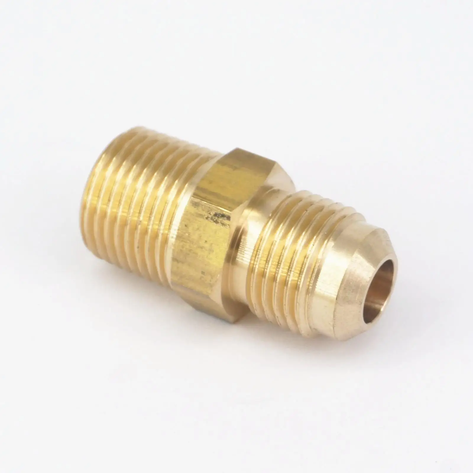 

SAE Male 5/8"-18 UNF Fit Tube OD 3/8" - 3/8" NPT Male Brass SAE 45 Degree Pipe Fitting Connectors 1000PSI