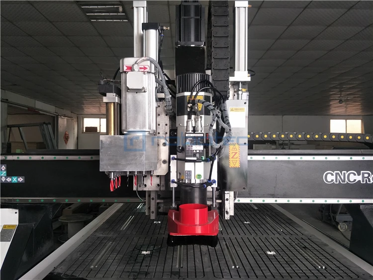 ที่ดีที่สุดคุณภาพ cnc ไม้เครื่องจักรสำหรับขาย/ไม้ cnc router 1325/ตู้ประตู cnc เครื่องแกะสลักด้วย ATC และเจาะบิต