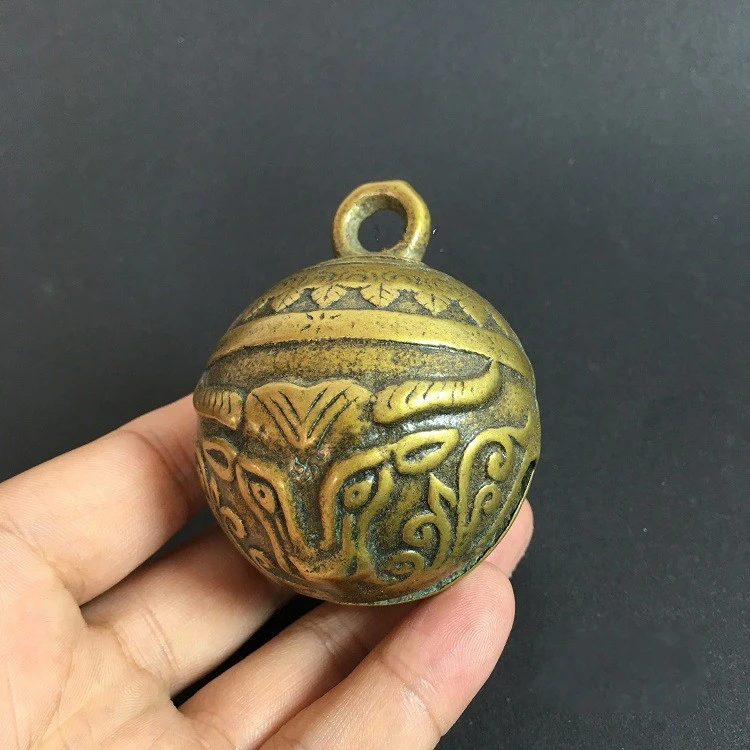 Collectable Chinese Pure Brass Carved Animal Faced Ox Head Cowbell And Wind Bell  Exquisite Small Pendant Statues