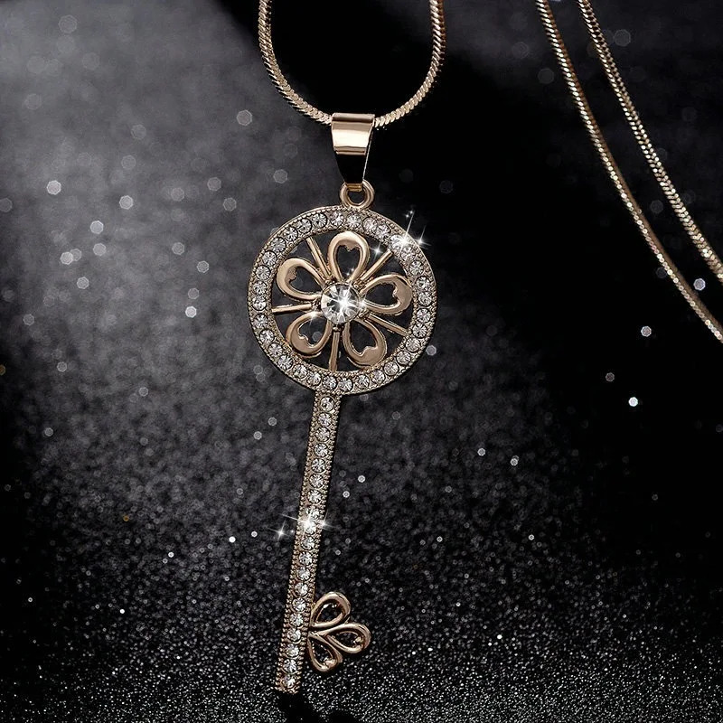 New Arrival Gold Silver Color Sneak Chain Pendant Necklace Shining Crystal Key Long Sweater Chain For Women Fashion Jewelry