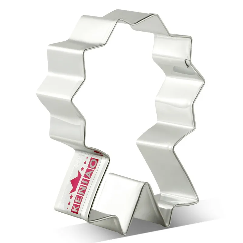 

KENIAO Medal Cookie Cutter for Father's Day - 6.7 x 8.5 CM - Biscuit Fondant Pastry Bread Sandwich Mold - Stainless Steel