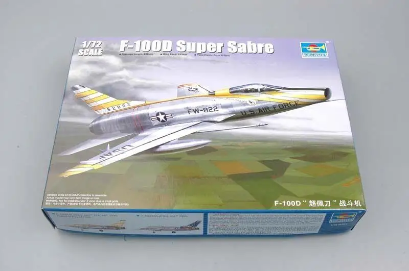 Trumpeter 1/72 01649 F-100D Super Sabre