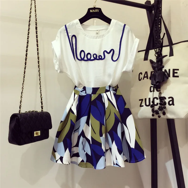 

2021 New Fashion Summer Ladies Skirt Suit Women's Letters Short Sleeved T-shirt + High Waist Print Short A-line Skirt Two Pieces