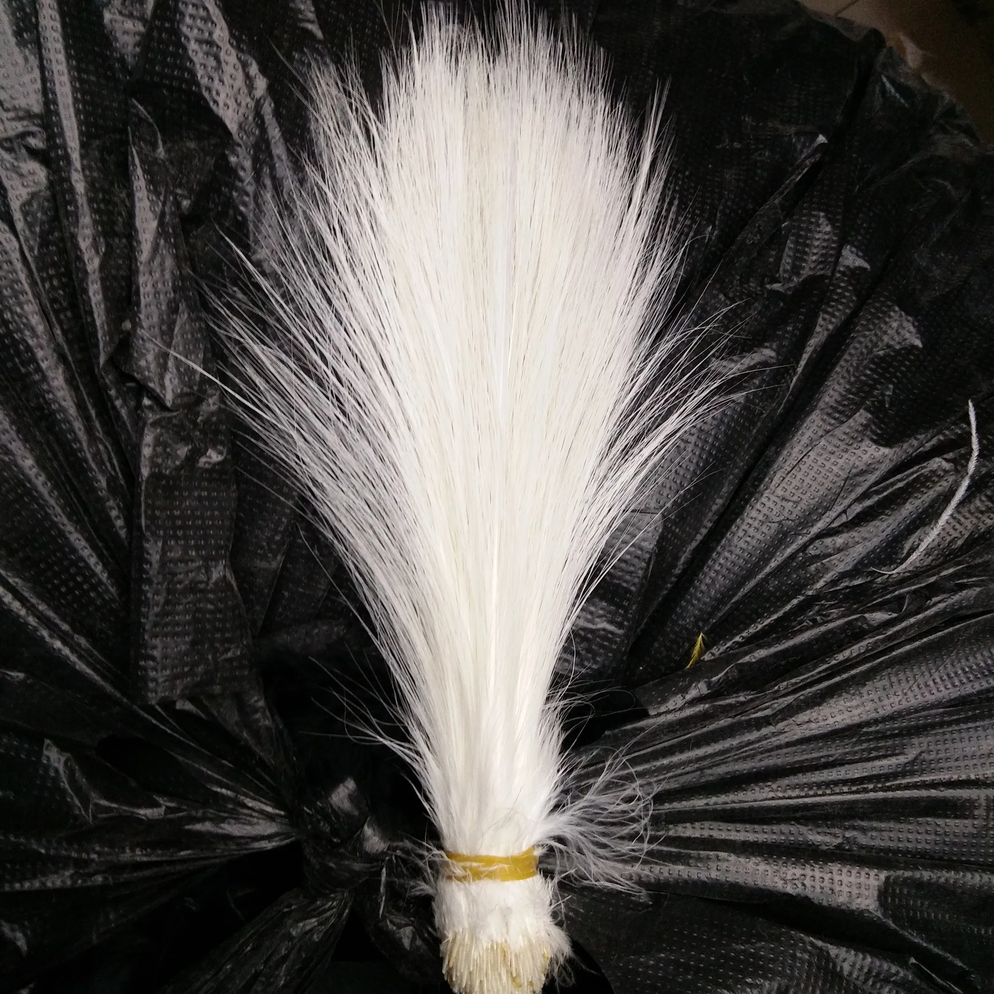 Beautiful White Egret Silk Feathers, Perfect Design, DIY Wedding, Hot Variety of Decorative, 10 PCs, 4-6 in, 10-15 cm, Wholesale