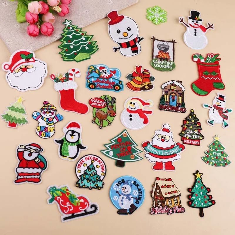 PGY 1PGY New Years Gift Christmas Patches for Clothes Iron on Santa Snowman Embroidery Patch Coat Jackets Appliques Diy Decor