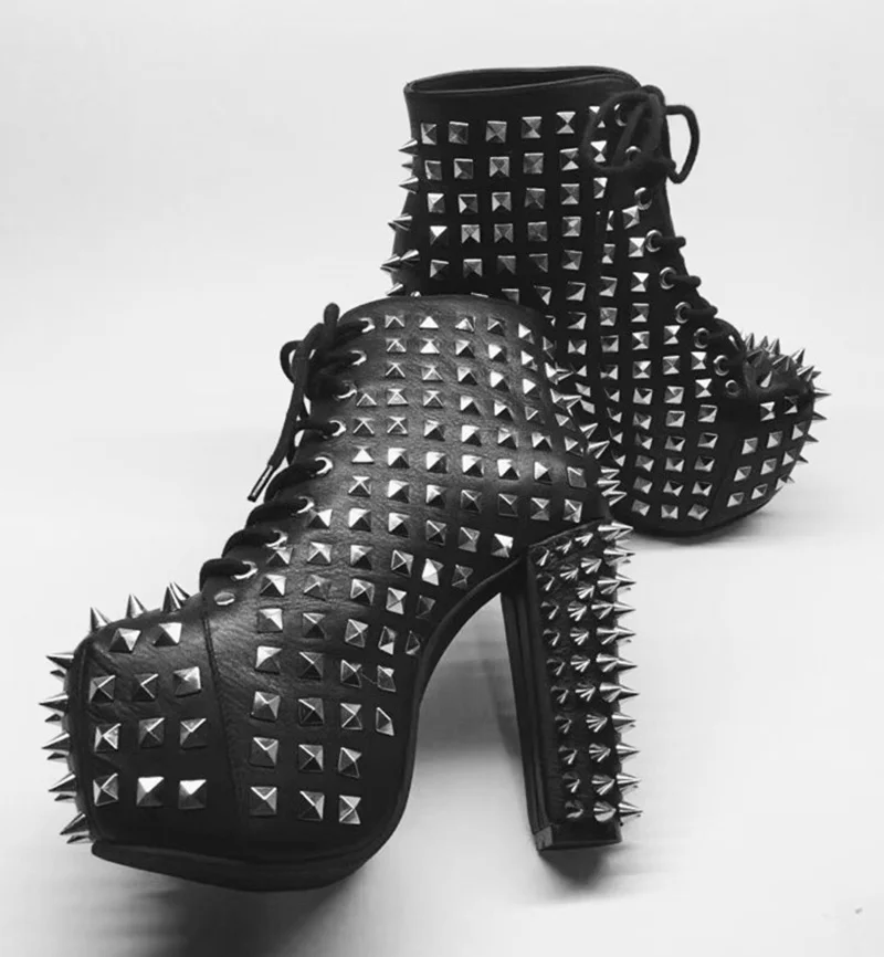 2019 Fashion Genuine Leather Women Black Ankle Boots Platform Spike Rivets Autumn Short Botas Lace Up Chunky Heels Botine Mujer