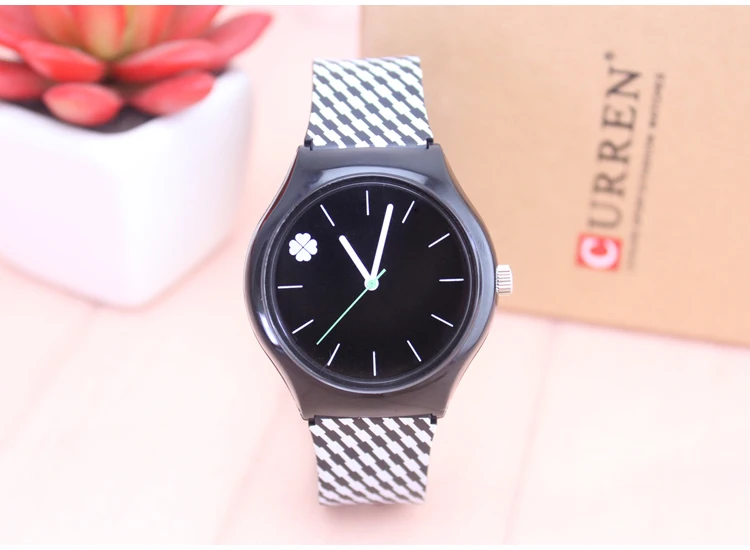 Reloj femenin ladies watch waterproof quartz watch Four-leaf clover dial stuedent children jelly watch women silicone wristwatch