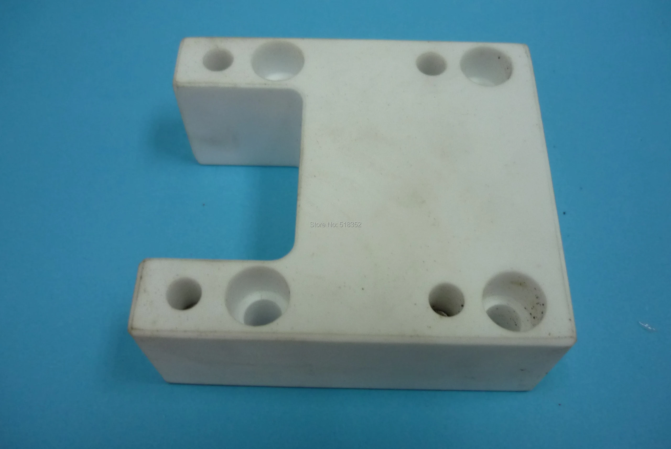 X053C314H01 M306 Mitsubishi Ceramic Lower Isolator Plate EDM Wear Parts 78*70*30mm  WEDM-LS Wire Cutting Parts and Accessaries