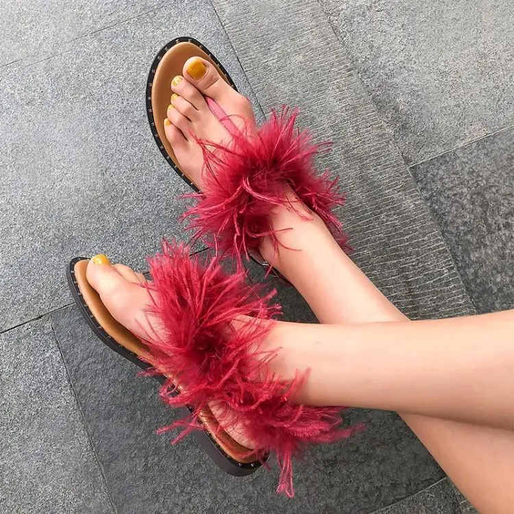 Summer Silk Thong Toe Ostrich Feather Sandals Women T-strap Ladies Rivets Flat Sole Bird Hair Vacation Sandalias Shoes