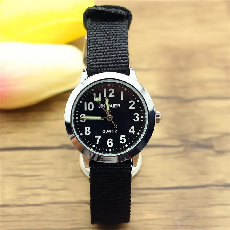 Montre à quartz pour enfants, nouvel arrivage, tendance, mignon, apprendre à chronométrer, aiguilles lumineuses, en nylon, cadeau de sport