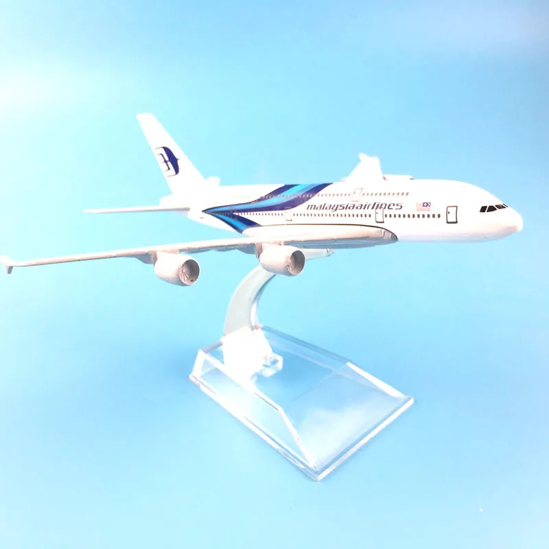 

Malaysia Airlines Airbus A380 Aircraft Model Diecast Metal Model Airplanes 16cm 1:400 Metal Aeroplane Plane Airplane Model Toy