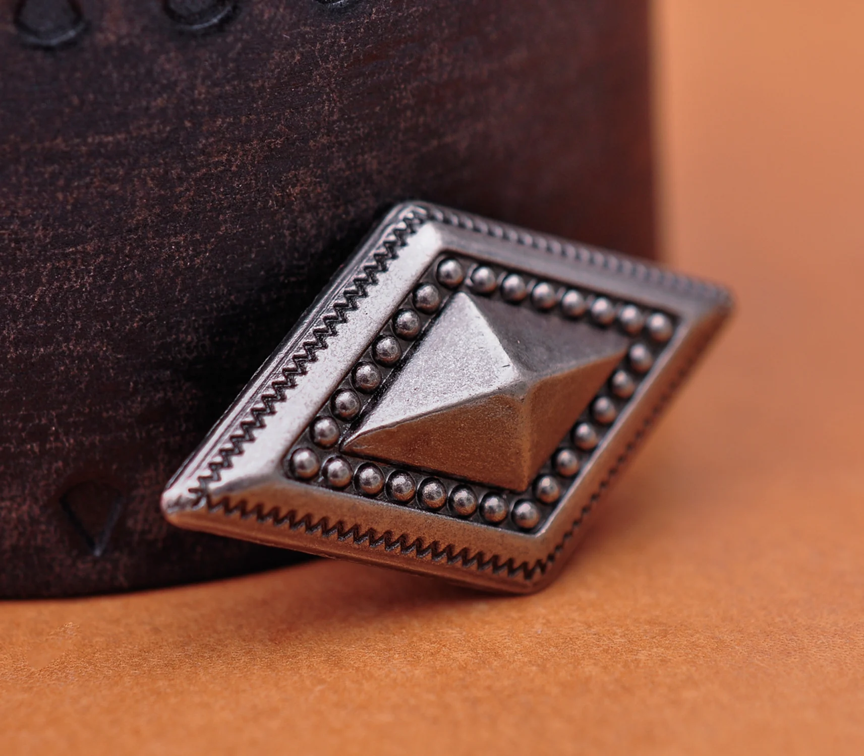 Antique Silver Plated Big Rhombus Studs Punk Rivet Studs Conchos Leather Craft Accessories Fit For Belts Shoes Bags DIY Making