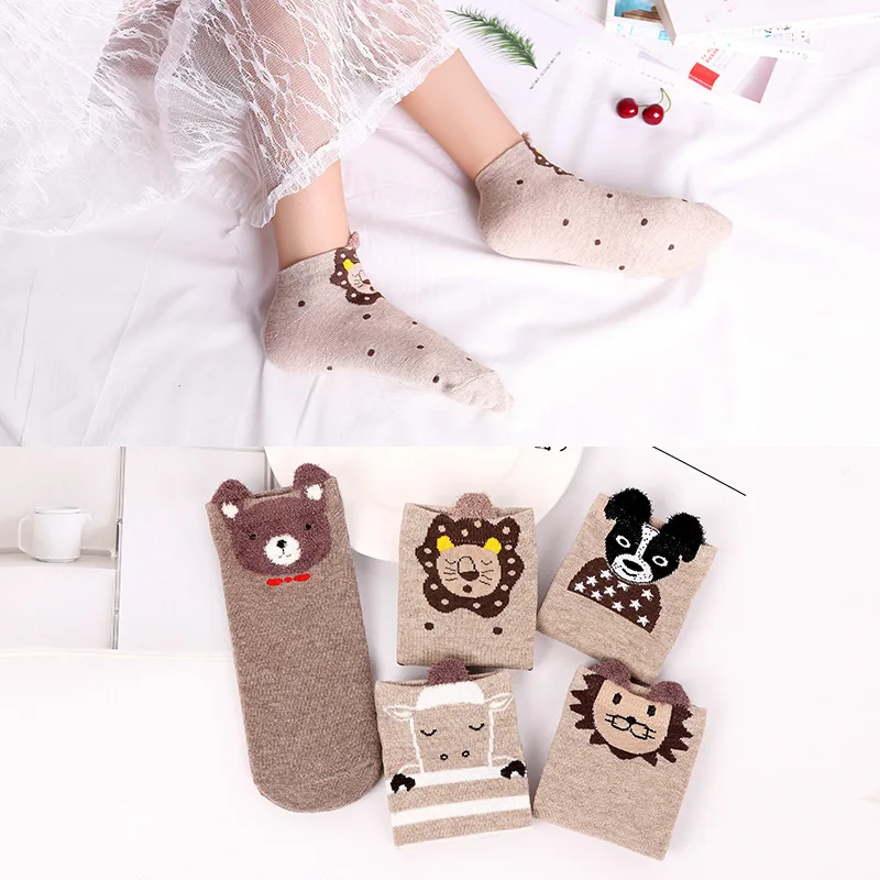 Fashion Cartoon Character Cute Short Socks Women Harajuku Cute Patterend Ankle Socks Hipster Funny Socks Female 1pair=2pcs XG20