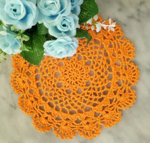 20CM Round Vintage Dining Doily Handmade Crochet Table Placemats Mantel Individual Mat Home Kitchen Food Insulation Pads Decor