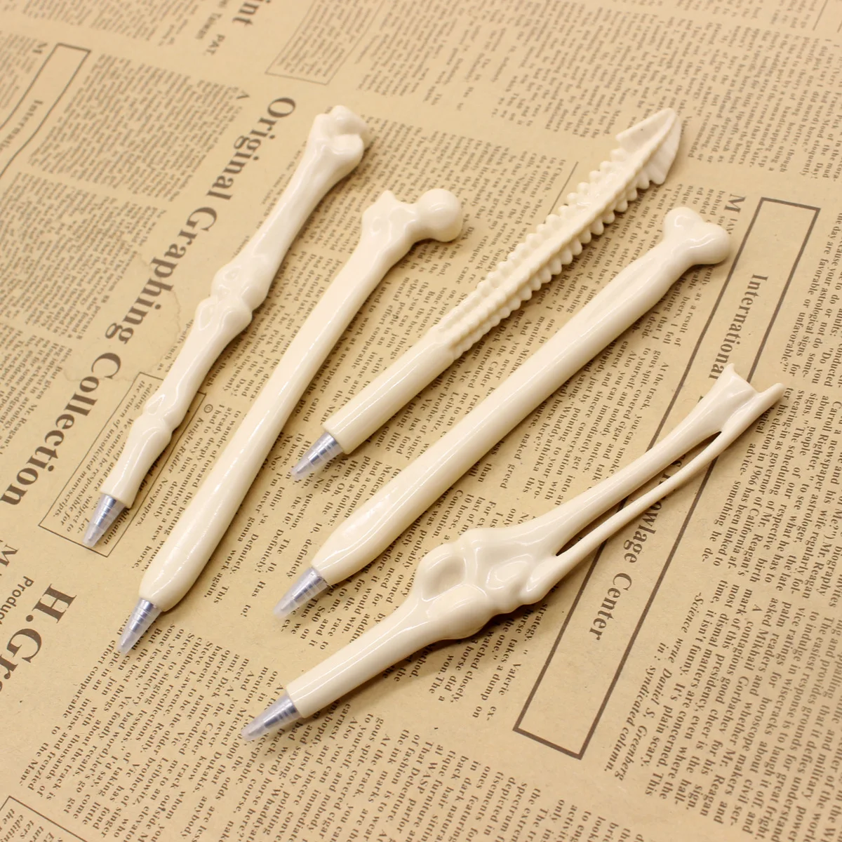 100 Pcs Wholesale Bone Pen Ball Pens Monster Toy Ballpoint Pen Stationery School Supplies Office Accessories Style