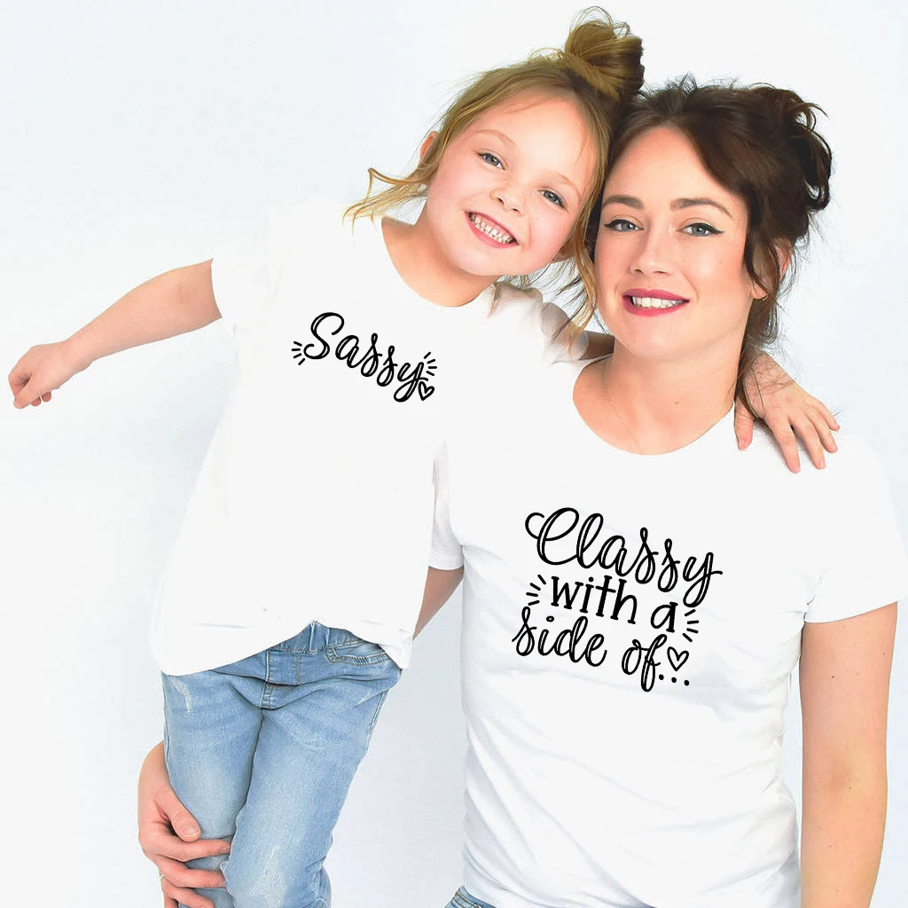 1pcs Classy with A Side of Sassy Funny Mom and Daughter Shirtt Mommy and Me Outfits Sassy Shirt for Girls Matching Family Look