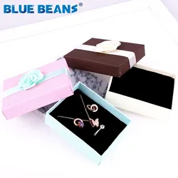 Boîtes à cadeaux carrées pour bijoux, boîte en forme de fleur rose, présentoir pour bague de fiançailles, boucles d'oreilles, collier et Bracelet, nouveauté