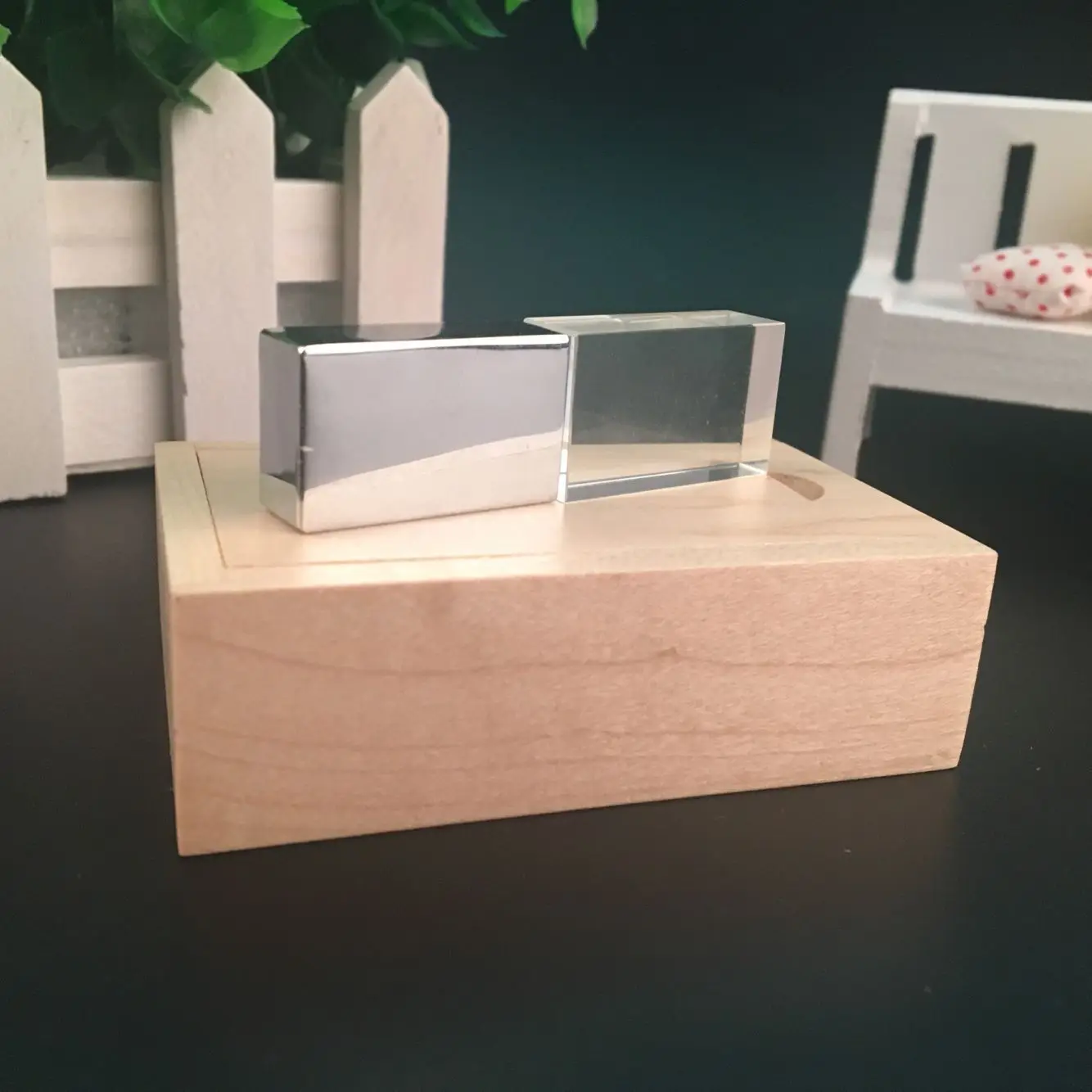 USB 2.0 مخصص كريستال فلاش حملة صندوق خشبي محرك فلاش usb