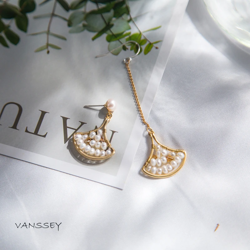 

Vanssey Vintage Fashion Handmade Fan Natural Pearl Asymmetrical Dangle Earrings Party Wedding Accessories for Women 2018 New