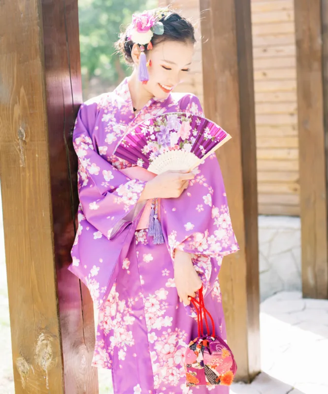 

Women Japanese Traditional Costume Female Flower Kimono and obi Dress for Stage Cosplay Ladies Yukata Costume Kimono D9011