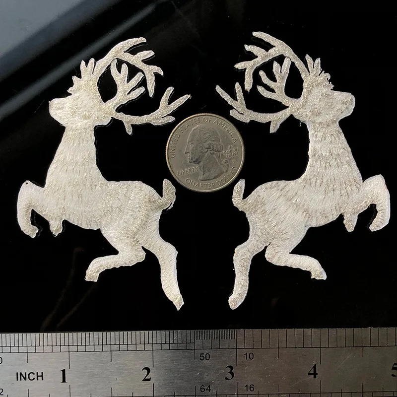 1 pz Cartoon Christmas Deer ricamo Appliques ferro su toppe per abbigliamento adesivi testa di alce simpatici distintivi animali Parches