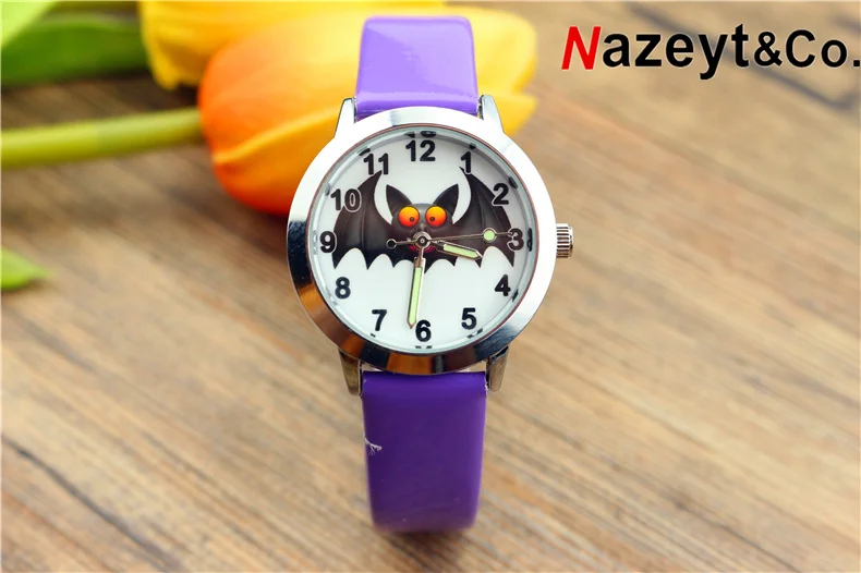 Nazeyt – montre à quartz pour enfants, cadran de vampire d'halloween, petit garçon et fille, succion de sang, batte lumineuse, main en cuir, horloge cadeau, nouveau