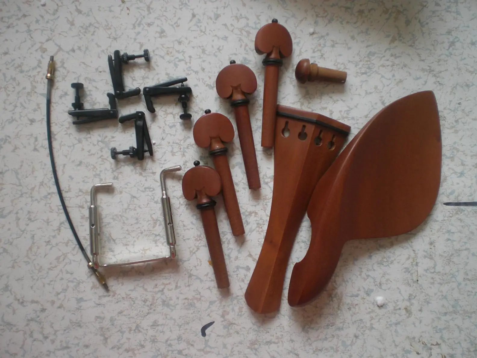 

1 Set Jujube Wood Violin Parts 4/4 with 4 Tuners Chin Rest Clamp & Gut All 4/4 different Color of Fine Tuners all 4/4