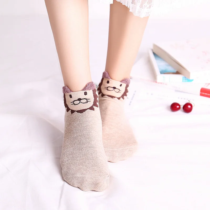 Fashion Cartoon Character Cute Short Socks Women Harajuku Cute Patterend Ankle Socks Hipster Funny Socks Female 1pair=2pcs XG20