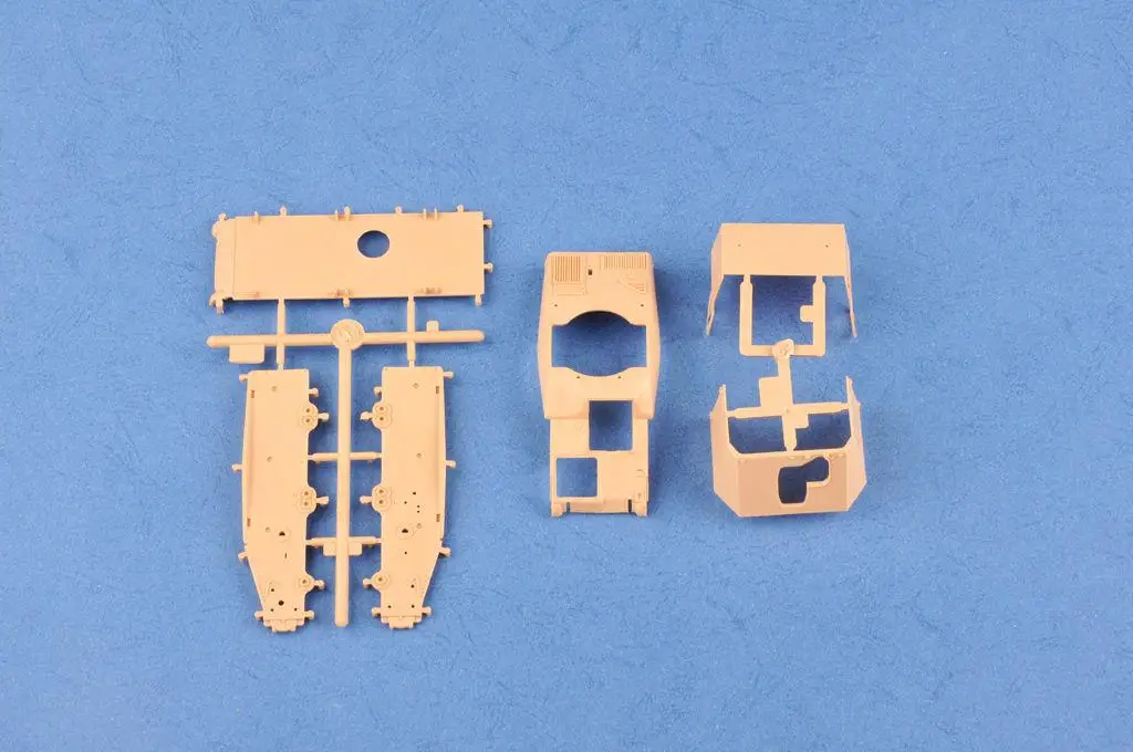 Hobbyboss 1/35 83807 4.7cm Pak(t) Sfl.auf Fgst. Pz.Kpfw.35 R 731 Assembly Kit