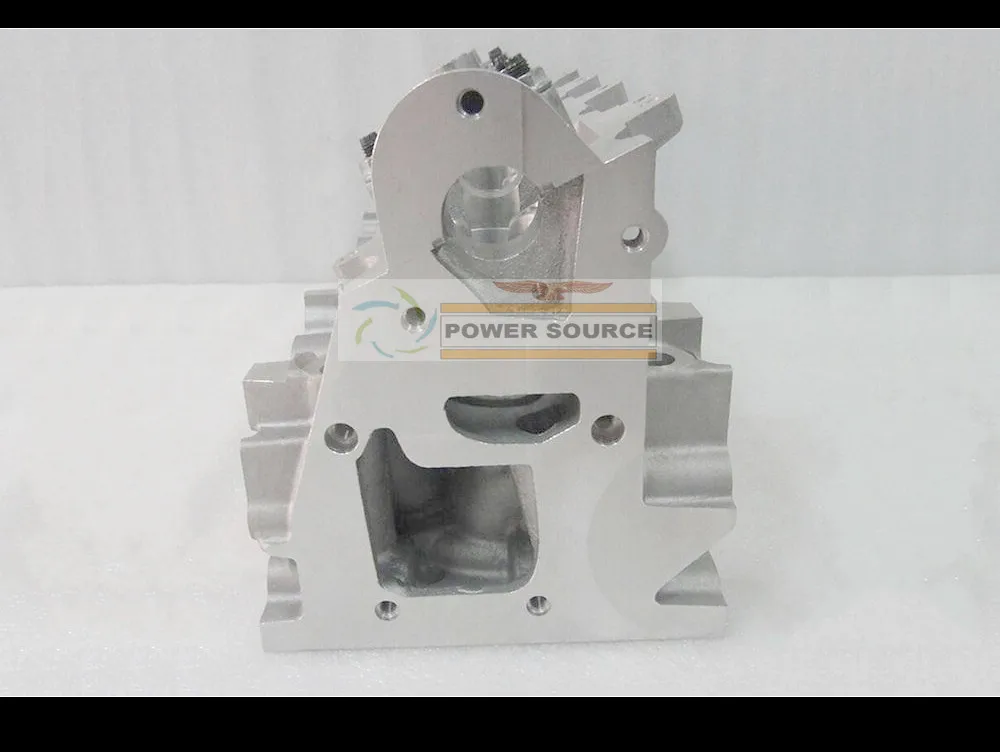 XU7JP رأس الأسطوانة العارية 9608434580 02.00.F2 0200F2 02 00 F2 لبيجو 306 405 406 806 خبير 1761cc 1.8L SOHC 8v 1994-