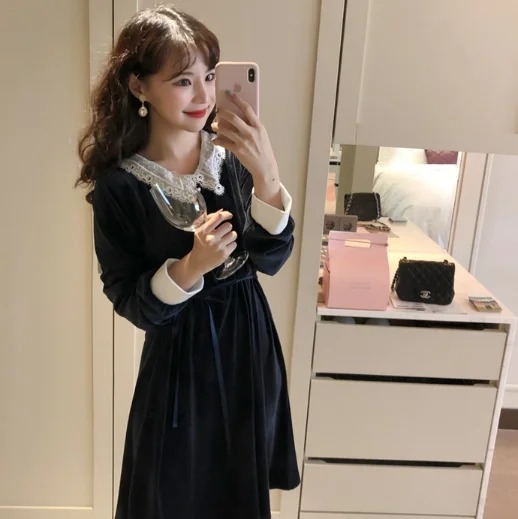 Little Black Dress 2022 Design Women Fashion Long Sleeve Casual Cute Sweet Girls White Lace Patchwork Vintage Midi Velvet Dress