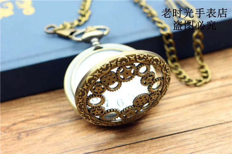 Antique Copper Steampunk Vintage Hollow Bronze Gear Hollow Quartz Pocket Watch Necklace Pendant Clock Chain Men's Women 2019