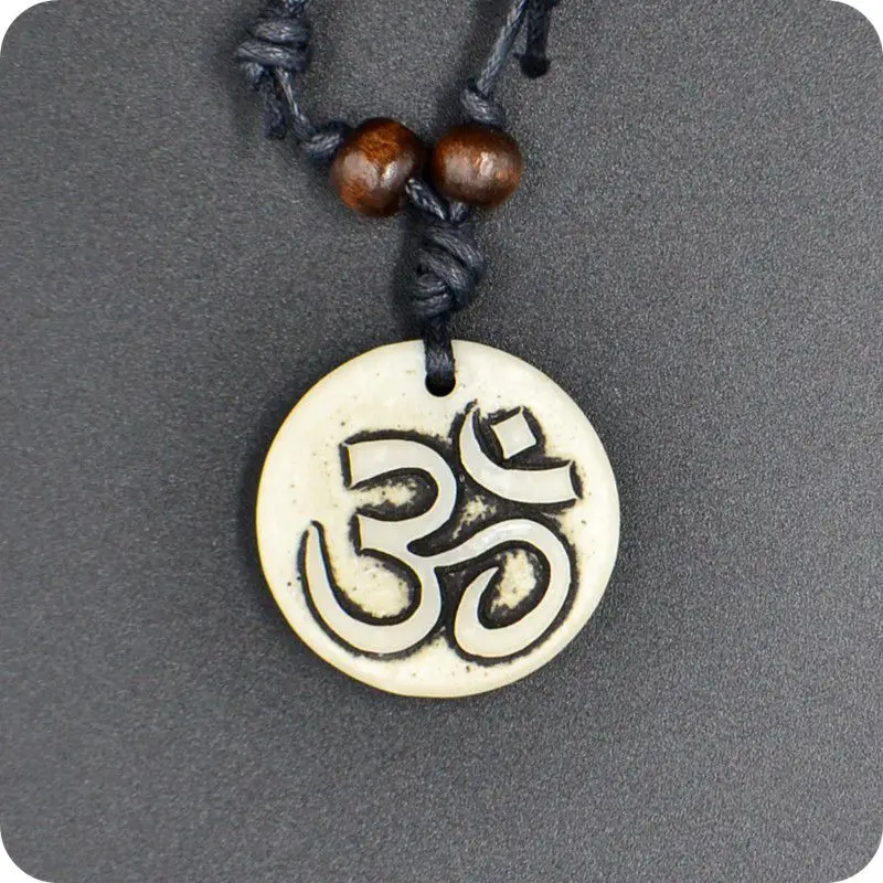 AUM OM Ohm Hindu Buddhist Hinduism Yoga India Resin Carving Pendant Necklace Amulet Lucky Gift Tribal Fashion Jewelry