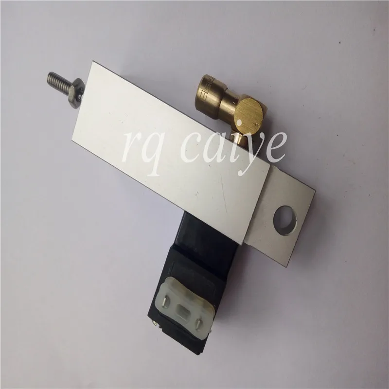 

1 Piece Free Shipping SM102 Printing Machine Parts Solenoid Valve ESM-10-4-P-SA 61.184.1141