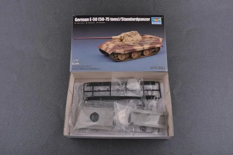 

Trumpeter 1/72 07123 German E-50 (50-75 tons)/Standardpanzer