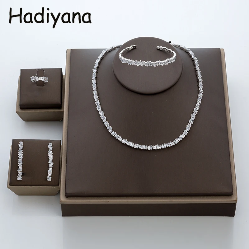 

Hadiyana Fashion Irregural Paved Cubic Zinconia Costume Jewelry Set For Ladies Trendy Dubai Wedding Bridal Jewelry Sets TZ8014