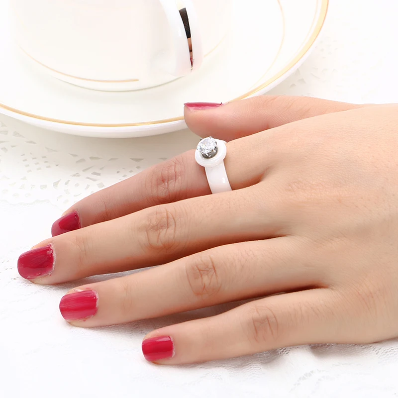2017 New Brand Design Elegant Luxury Big Crystal Ring Jewelry Silver Plated Black White Ceramic Ring Wedding Bride Accessories