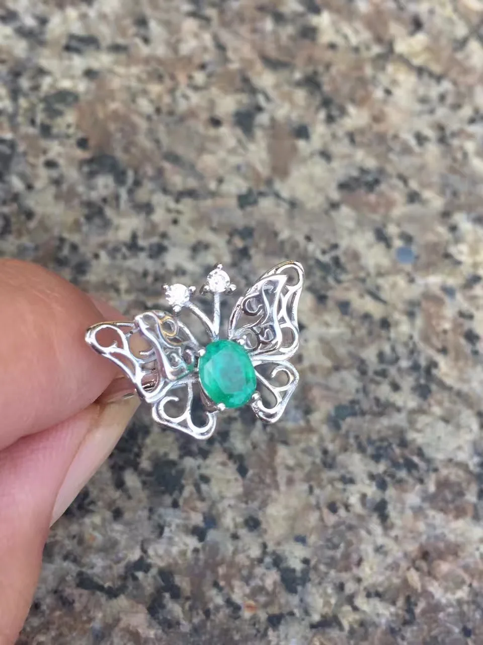 Butterfly Style Natural emerald ring Free shipping 925 sterling silver  Fine jewelry Gem 4*5mm