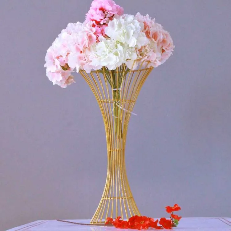 New Hollow gold Metal Flower Vase Wedding Centerpieces Road Cited Flower Rack Wedding Props Event Decoration Supplies