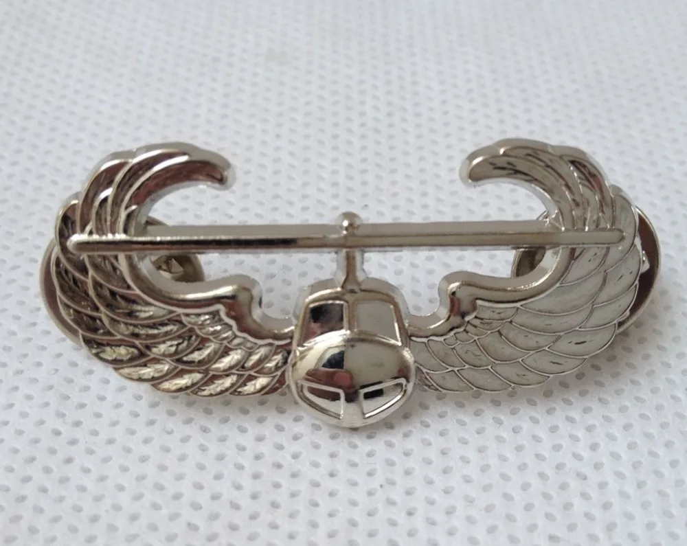 

US United States Air Force Air Assault Qualification Metal Badge Color Silver