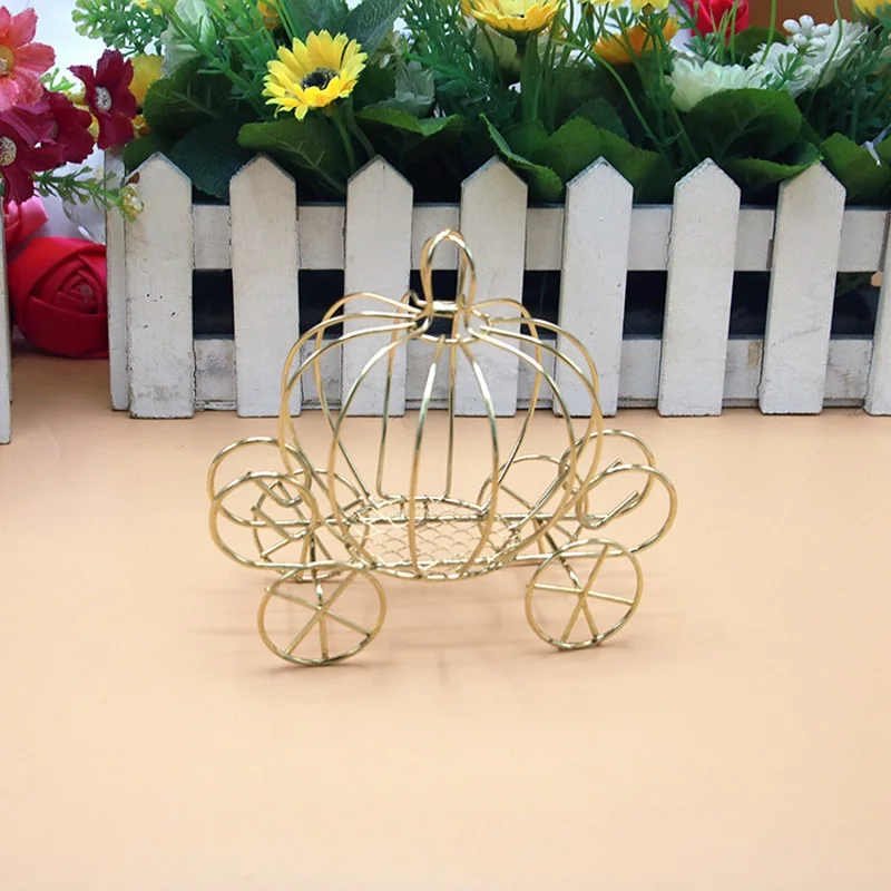 

100pcs New European Creative Gold Metal Pumpkin Cart Crown Design Candy Boxes High Quality Wedding Favors W9982